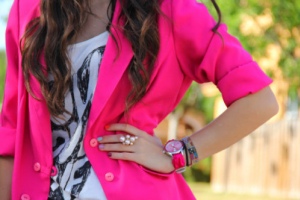 Розовый пиджак с чем носить